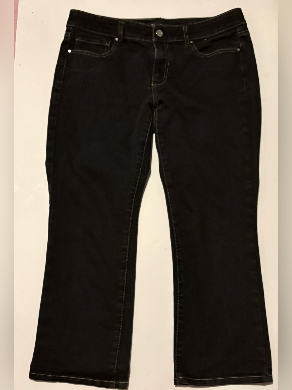 White House Black Market Blanc Black Low Rise Capri Jeans Sz. 8 EUC